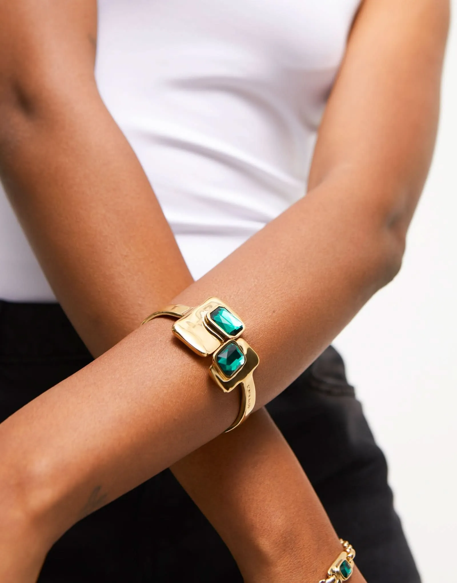 Bracelet Bangle Magnétique Vert Plaqué Or 18k PUL2486VRDORO0 Unode50 Bijoux Et Accessoires