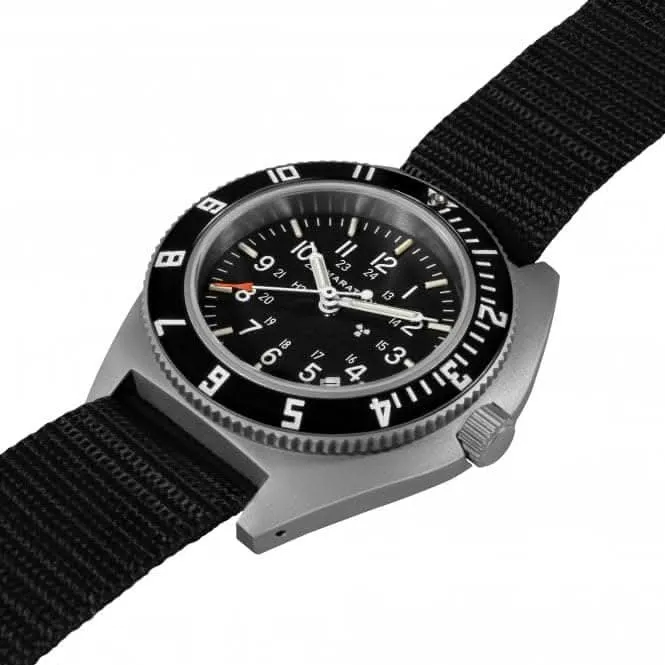 Montre en acier Navigator Date (SSNAV-D) 41mm avec bracelet en nylon balistique