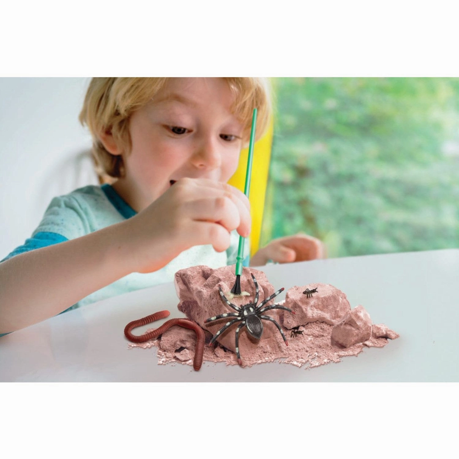 4M Kidzlabs / Creepy Crawly Digging Kit