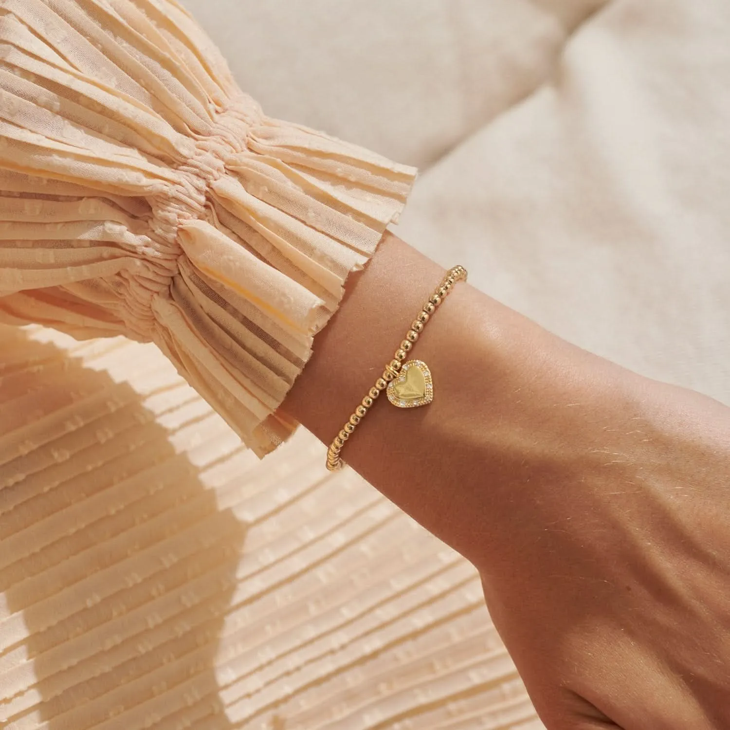 Un Petit Bracelet Doré pour un Joyeux 16ème Anniversaire 8217 Joma Jewellery