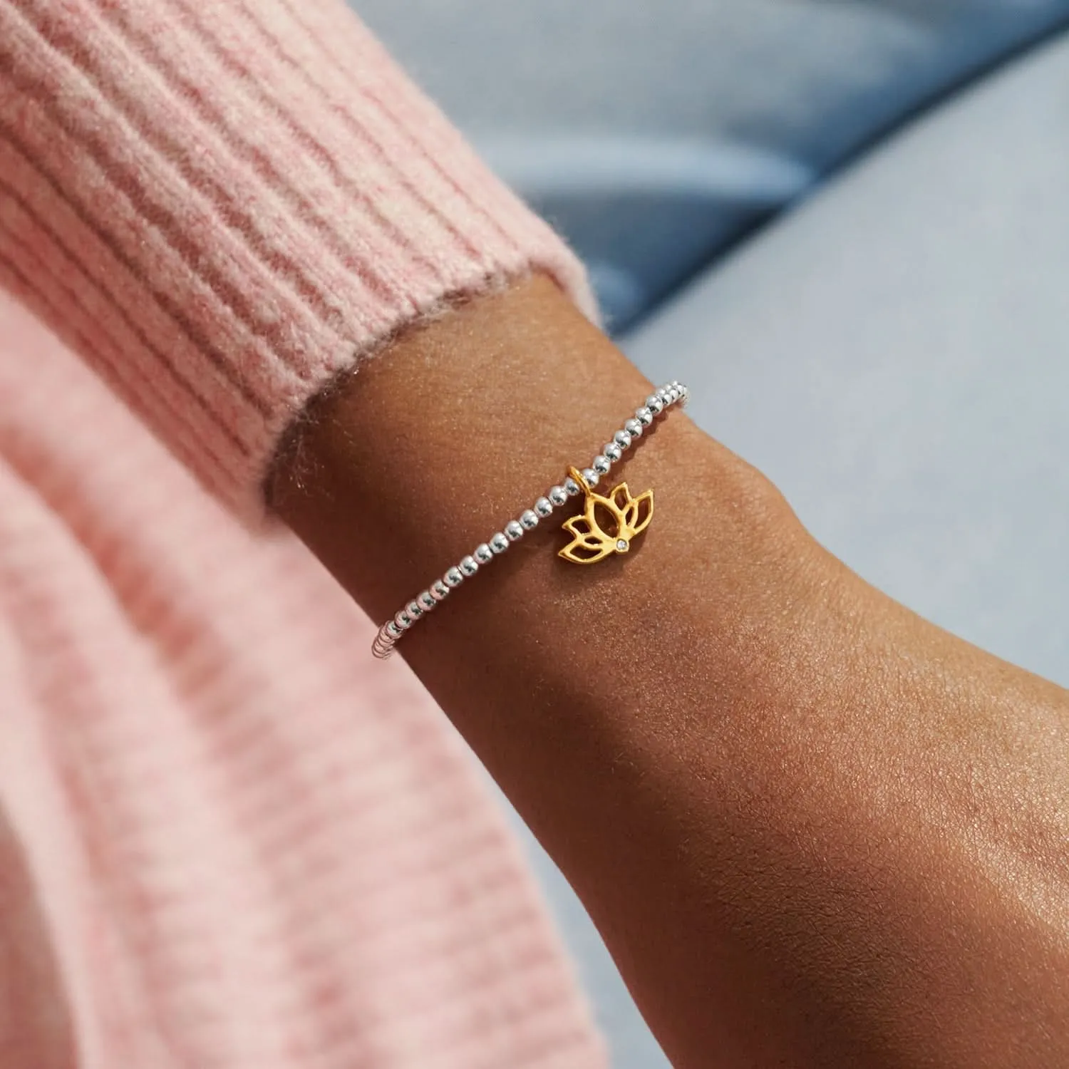 Un petit bracelet plaqué or et argent pour un joyeux Diwali 7627 Joma Jewellery