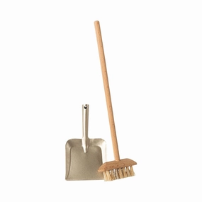 Babykids_Maileg_Toys Maileg Broom Set