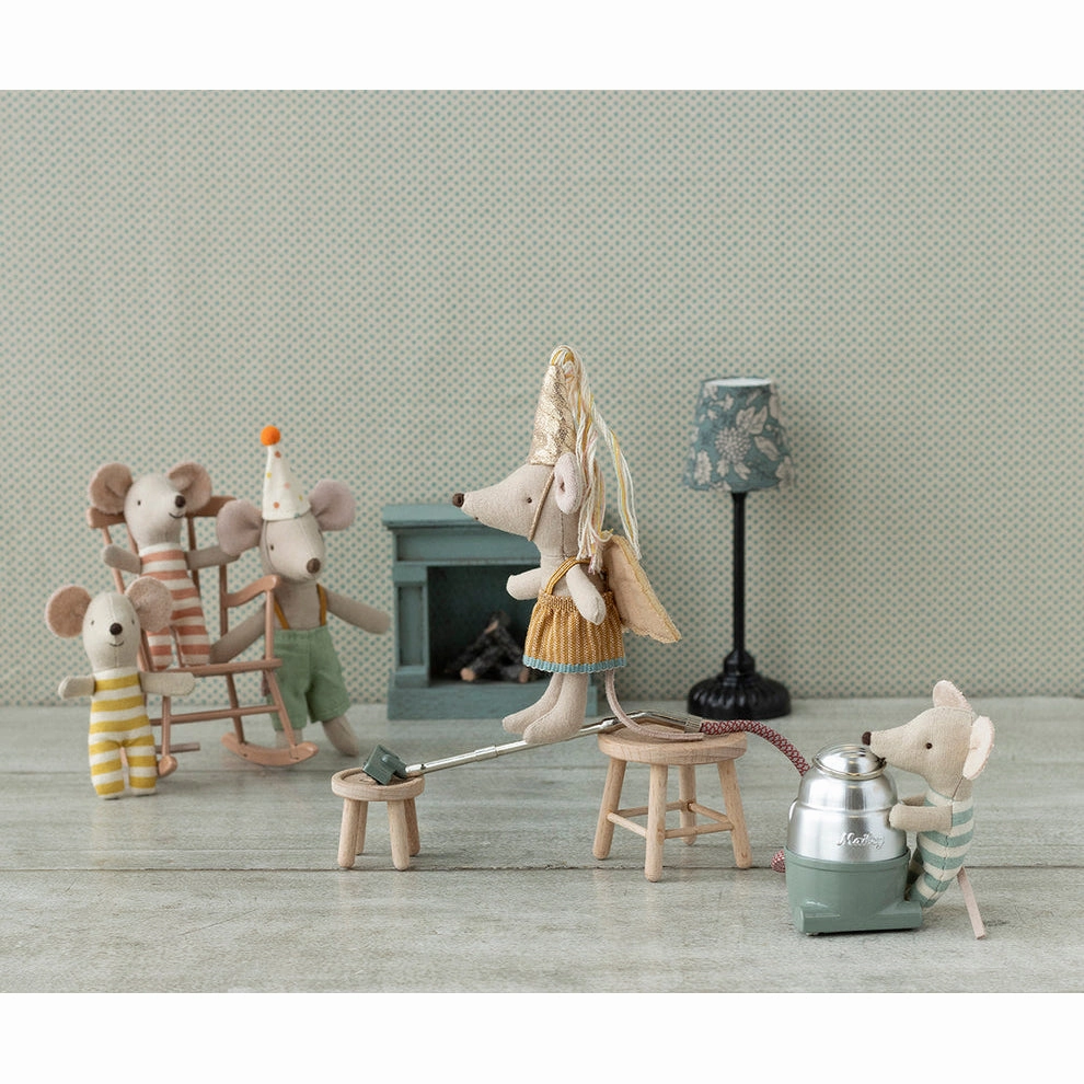 Babykids_Maileg_Toys Maileg Triplets, Baby Mice in Matchbox