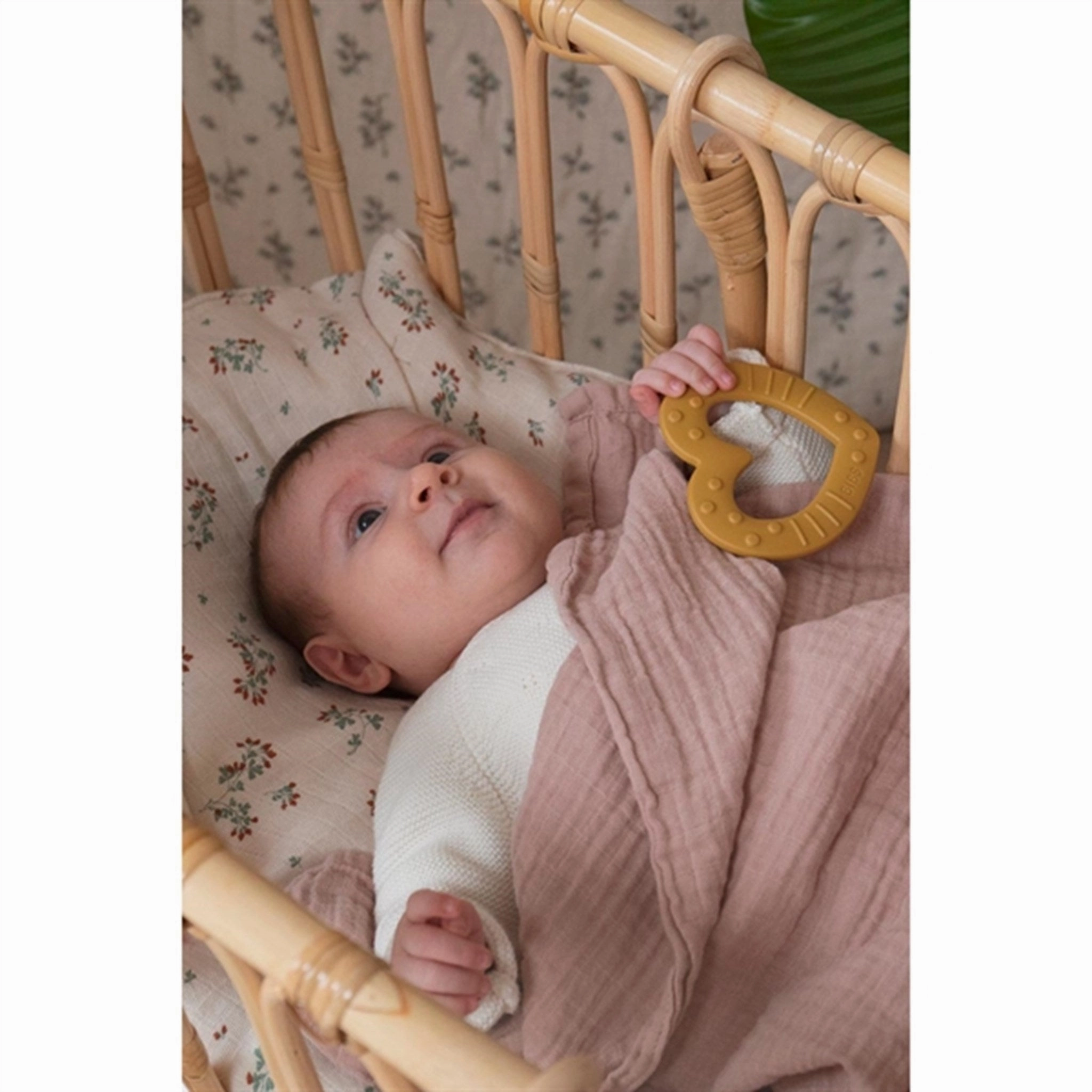 Bibs Baby Bitie Heart Mustard