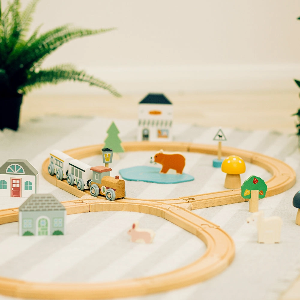 Bigjigs Toys Woodland Animal Wooden Train Set