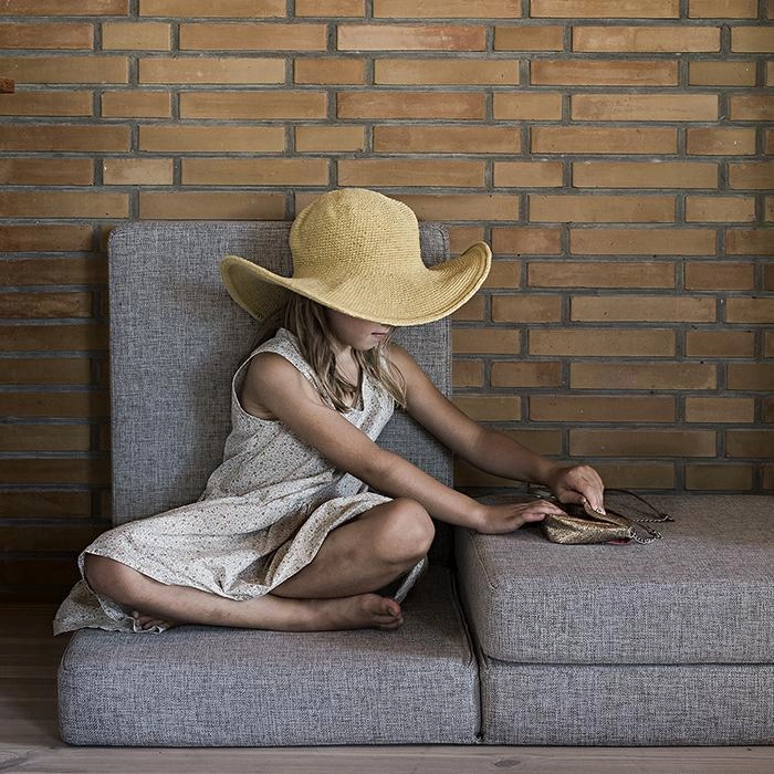 by KlipKlap KK 4 Fold 40x50x50cm - Brown W. Sand (Pre-Order; Est. Delivery in 2-4 Weeks)