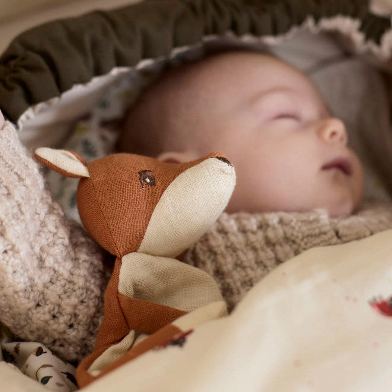 FILIBABBA Cuddle cloth with teether Freya the fox