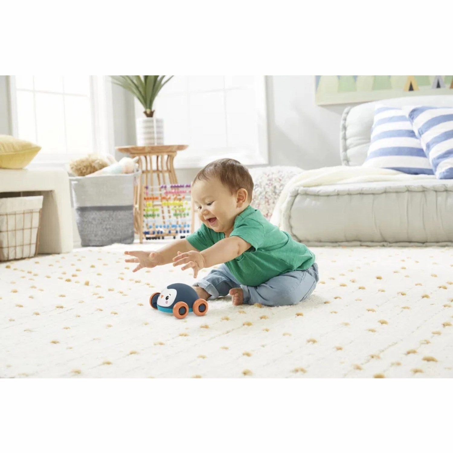 Fisher-Price Roll, Pop & Zoom Friends Penguin