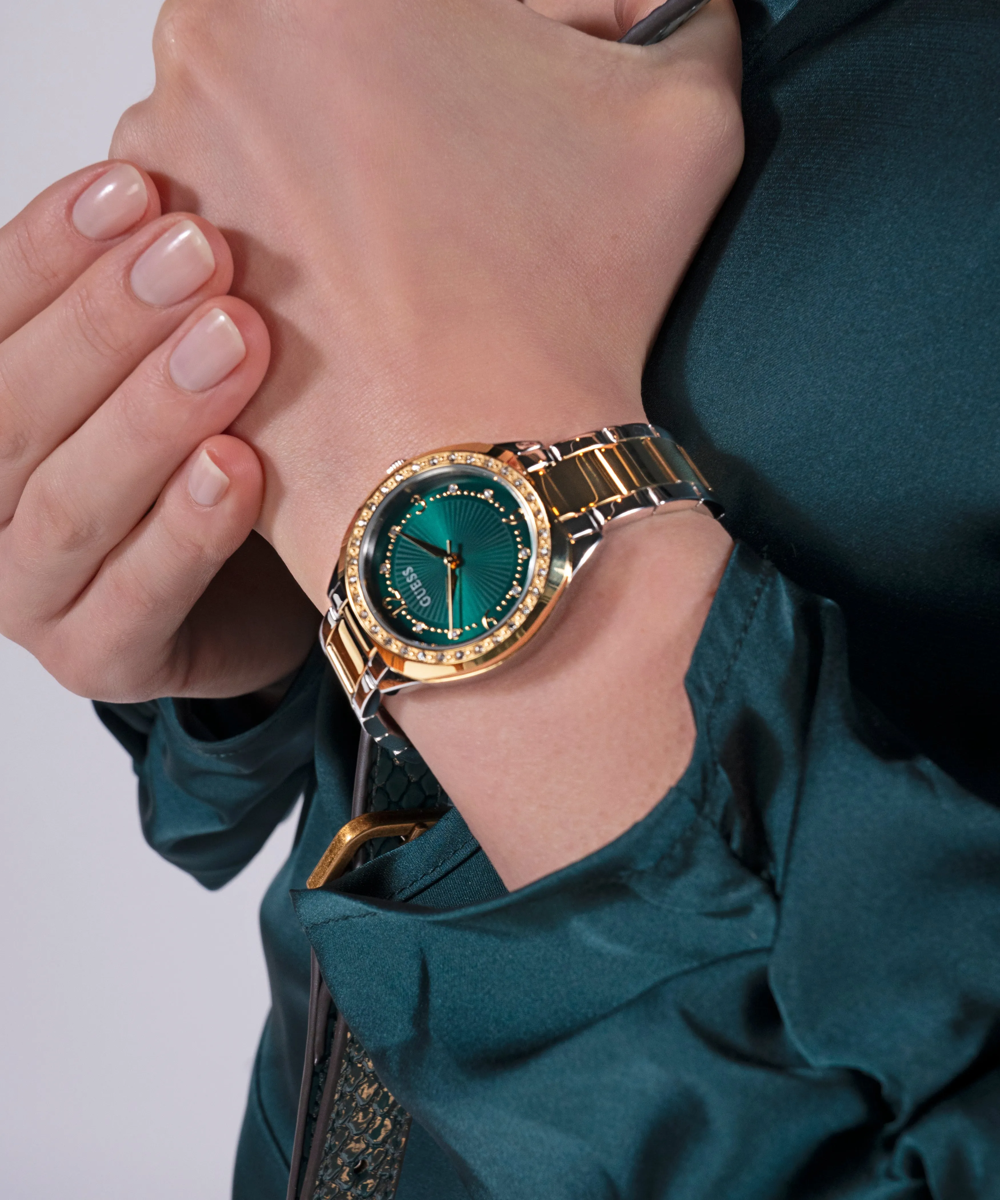 Montres Jewelry Guess Guess - Charlotte Bicolore Polie - GW0767L4 - 788629