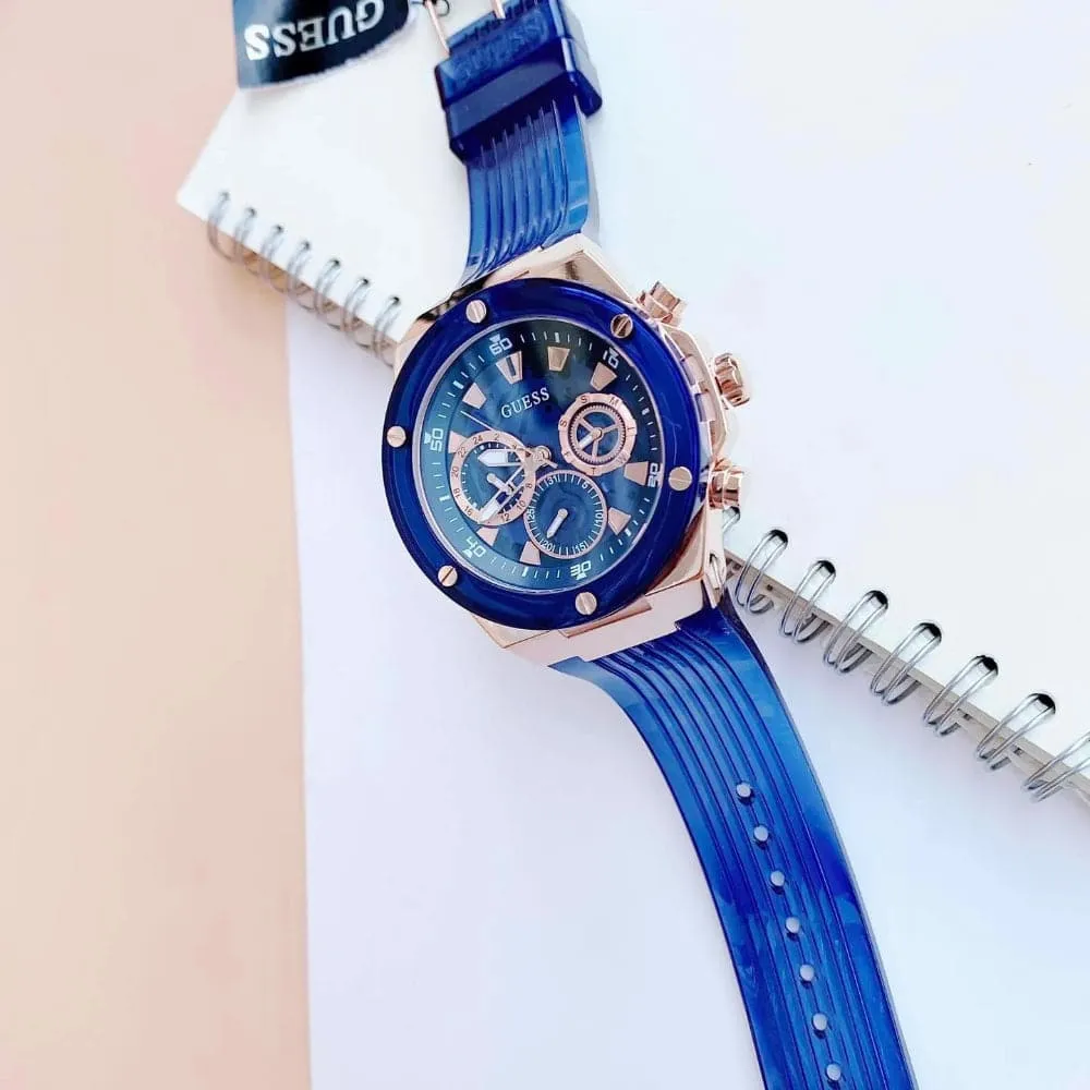 Montre Guess pour Homme Chronographe Cadran Bleu & Bracelet en Silicone GW0425G3