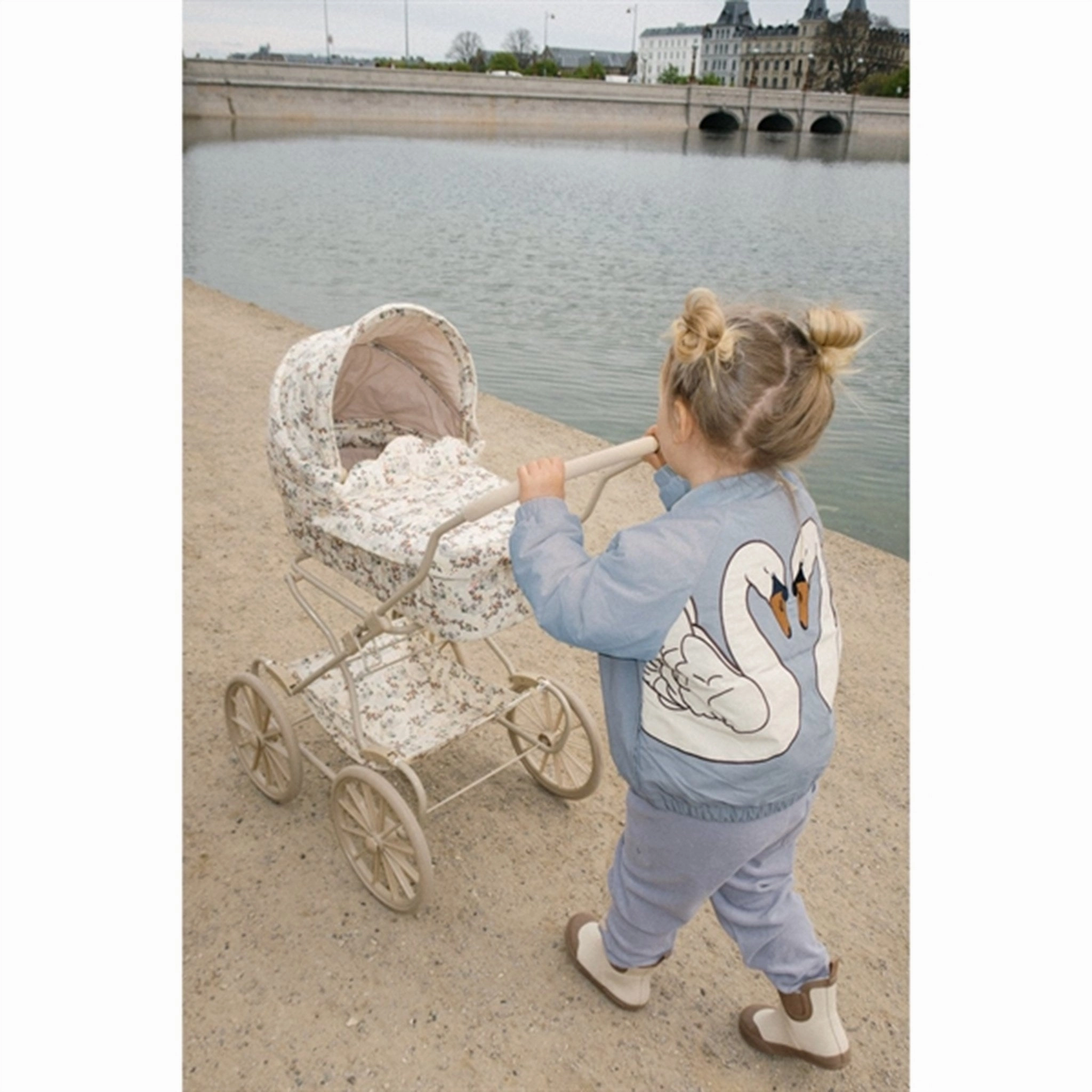 Konges Sljd Doll Pram Mizumi
