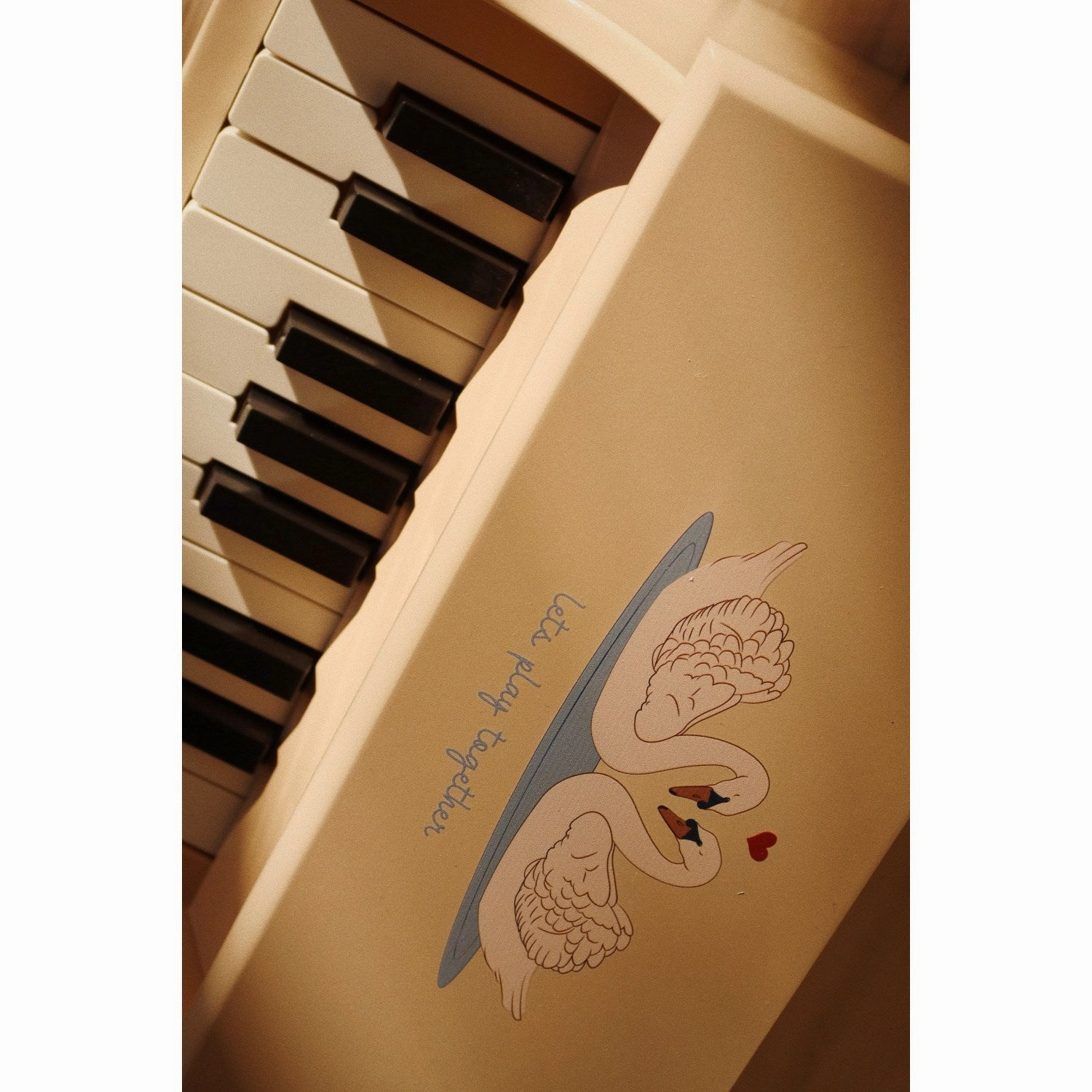 Konges Sljd Swan Piano Fsc