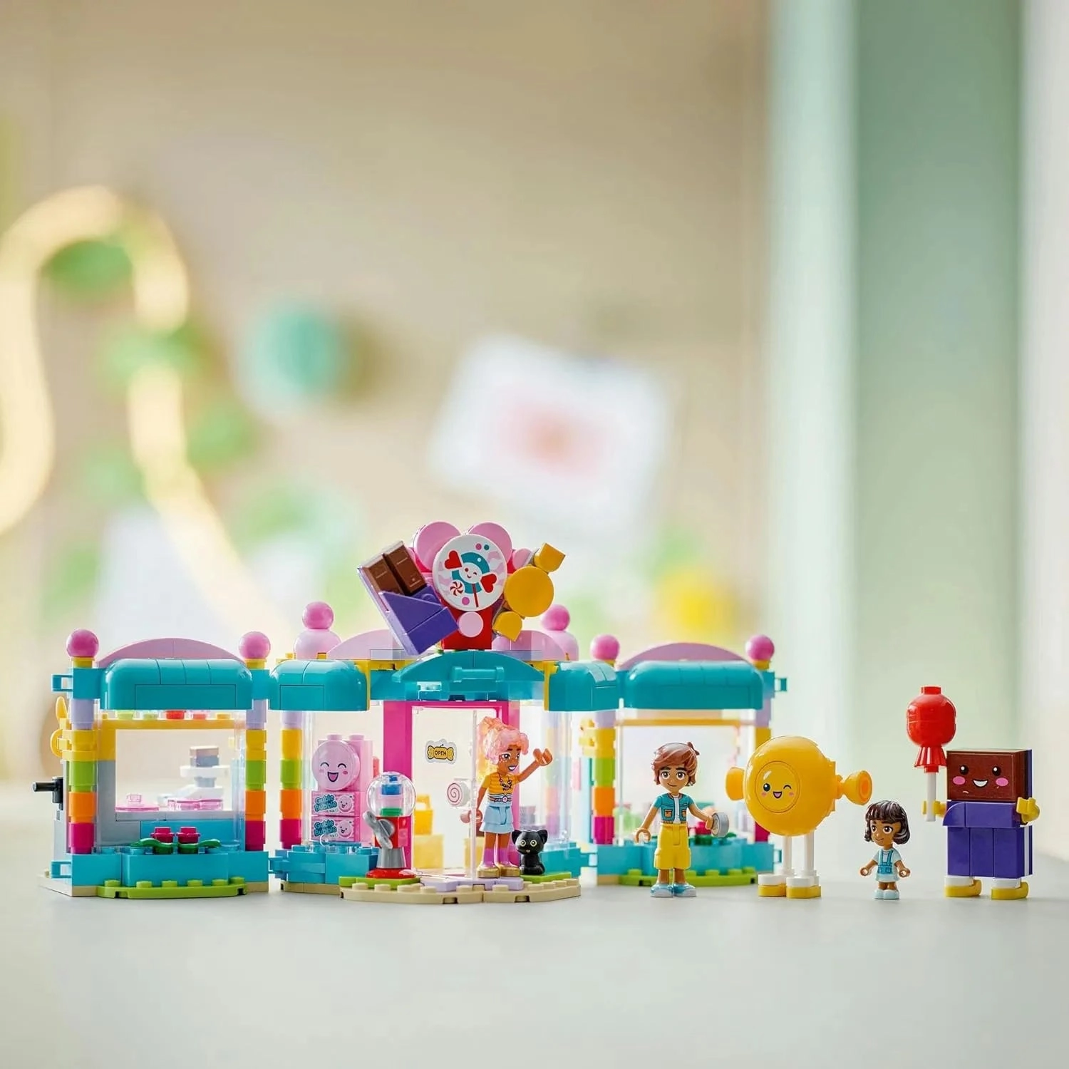 LEGO 42649 Heartlake City Candy Store