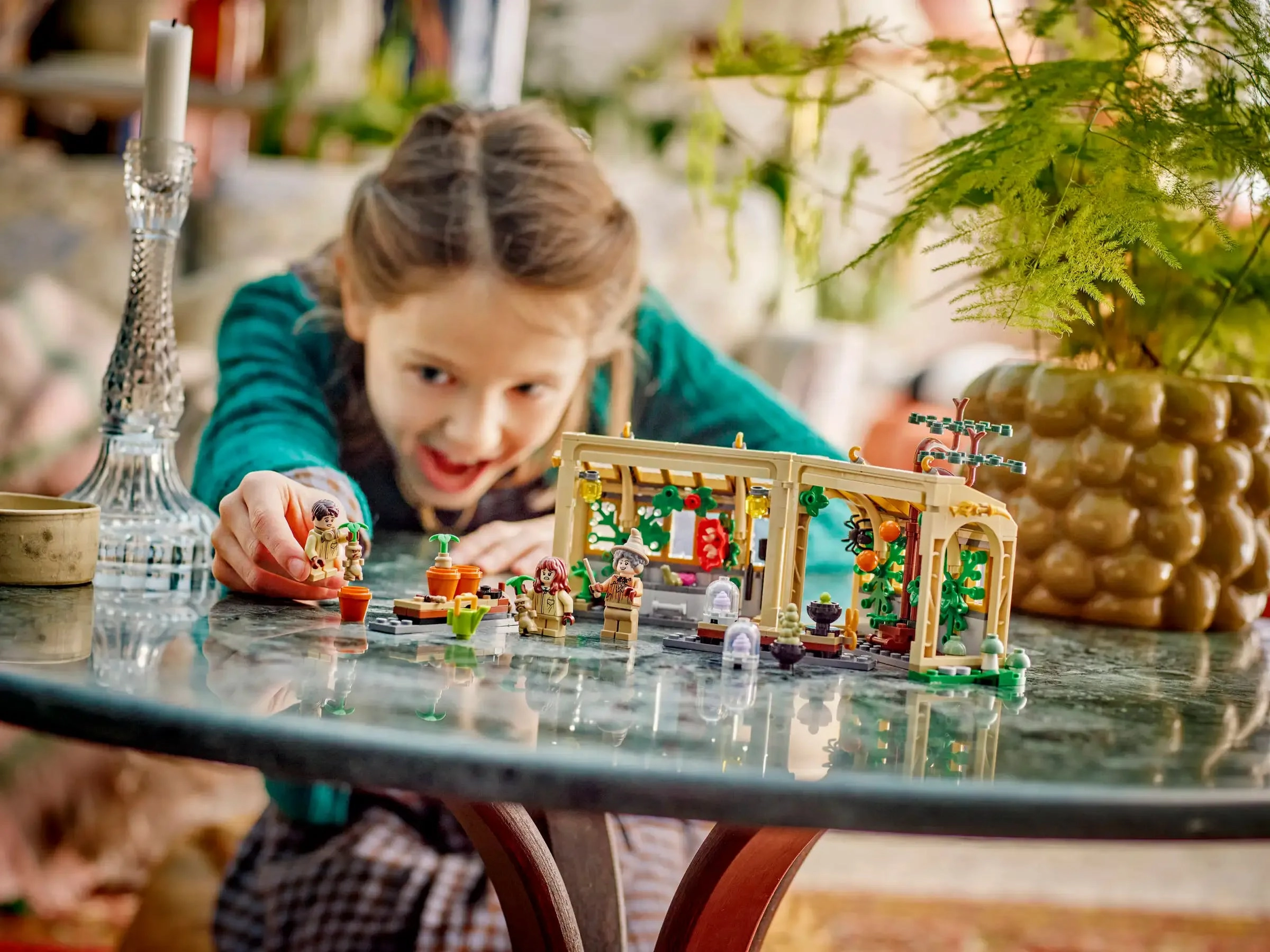 LEGO 76445 HARRY POTTER Hogwarts Castle: Herbology Class