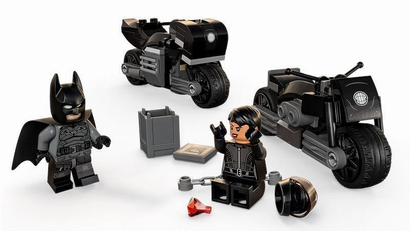 LEGO BATMAN 76179 Batman & Selina Kyle Motorcycle Pursuit