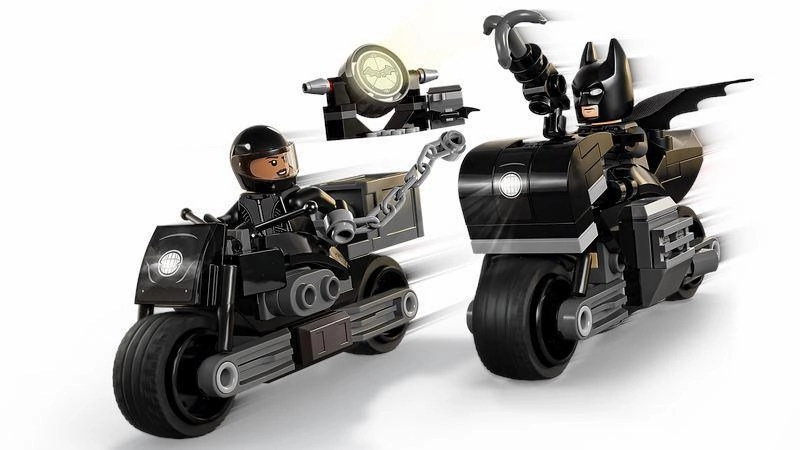 LEGO BATMAN 76179 Batman & Selina Kyle Motorcycle Pursuit