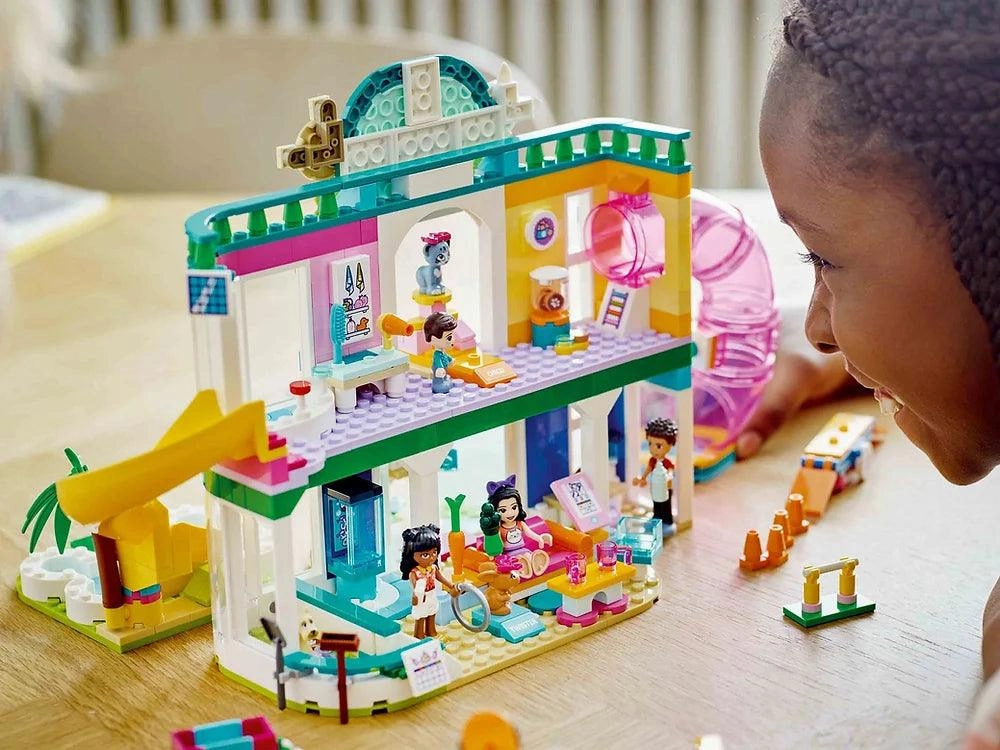 LEGO FRIENDS 41718 Pet Day-Care Center