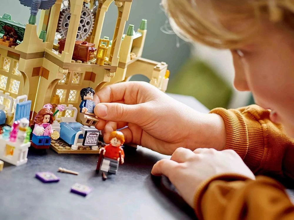 LEGO HARRY POTTER 76398 Hogwarts Hospital Wing