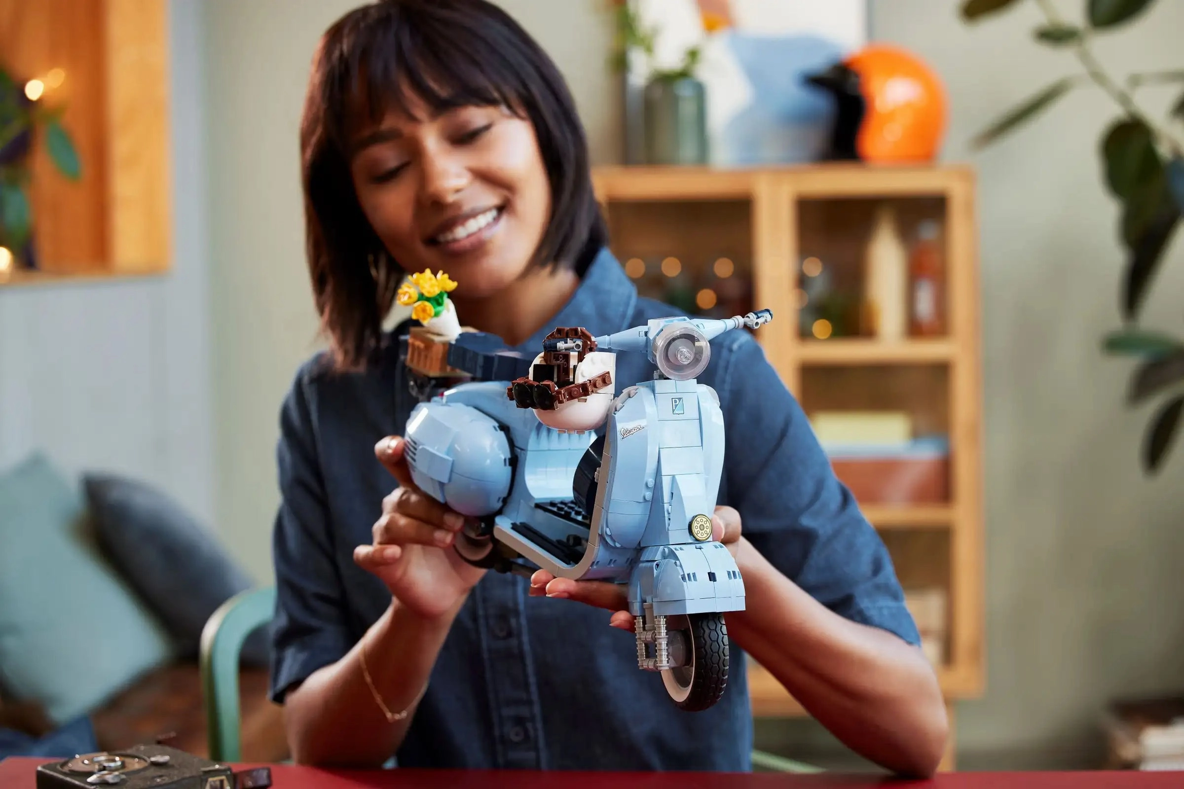 LEGO ICONS 10298 Vespa 125