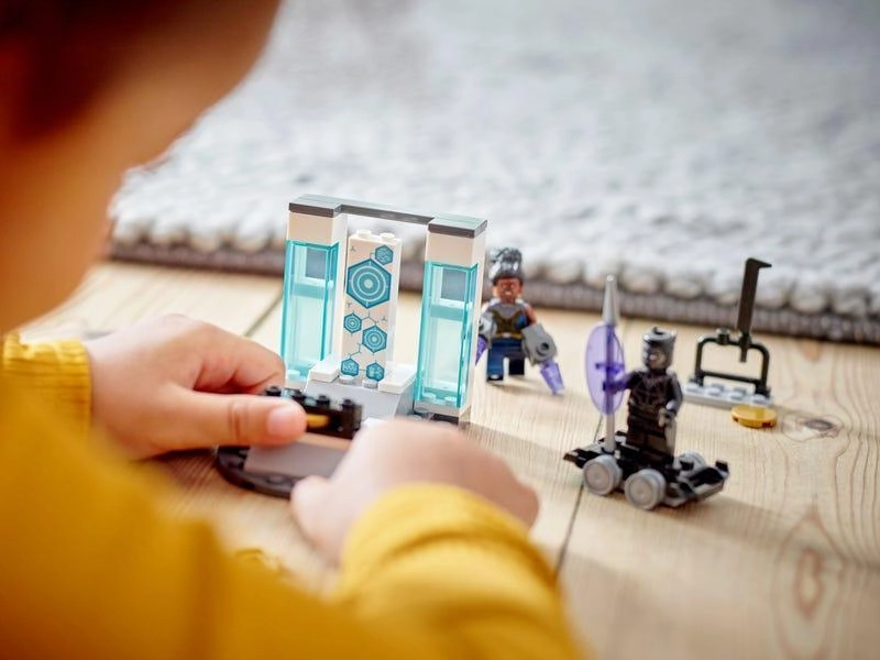 LEGO MARVEL 76212 Shuris Lab