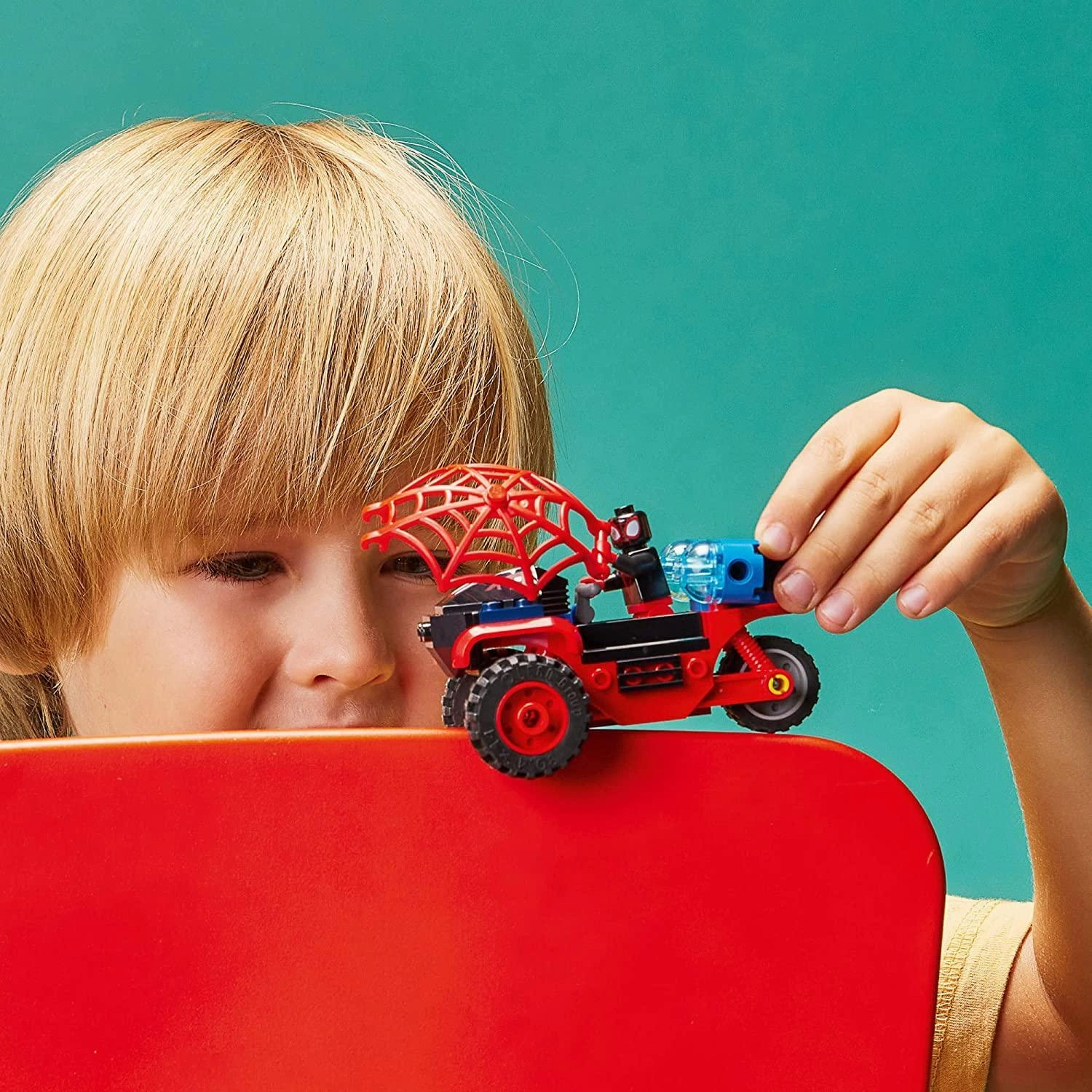 LEGO SPIDER-MAN 10781 - Miles Morales: Spider-Mans Techno Trike