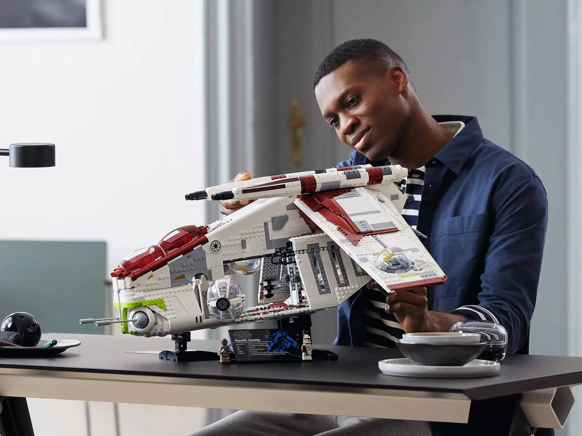 LEGO STAR WARS 75309 Republic Gunship