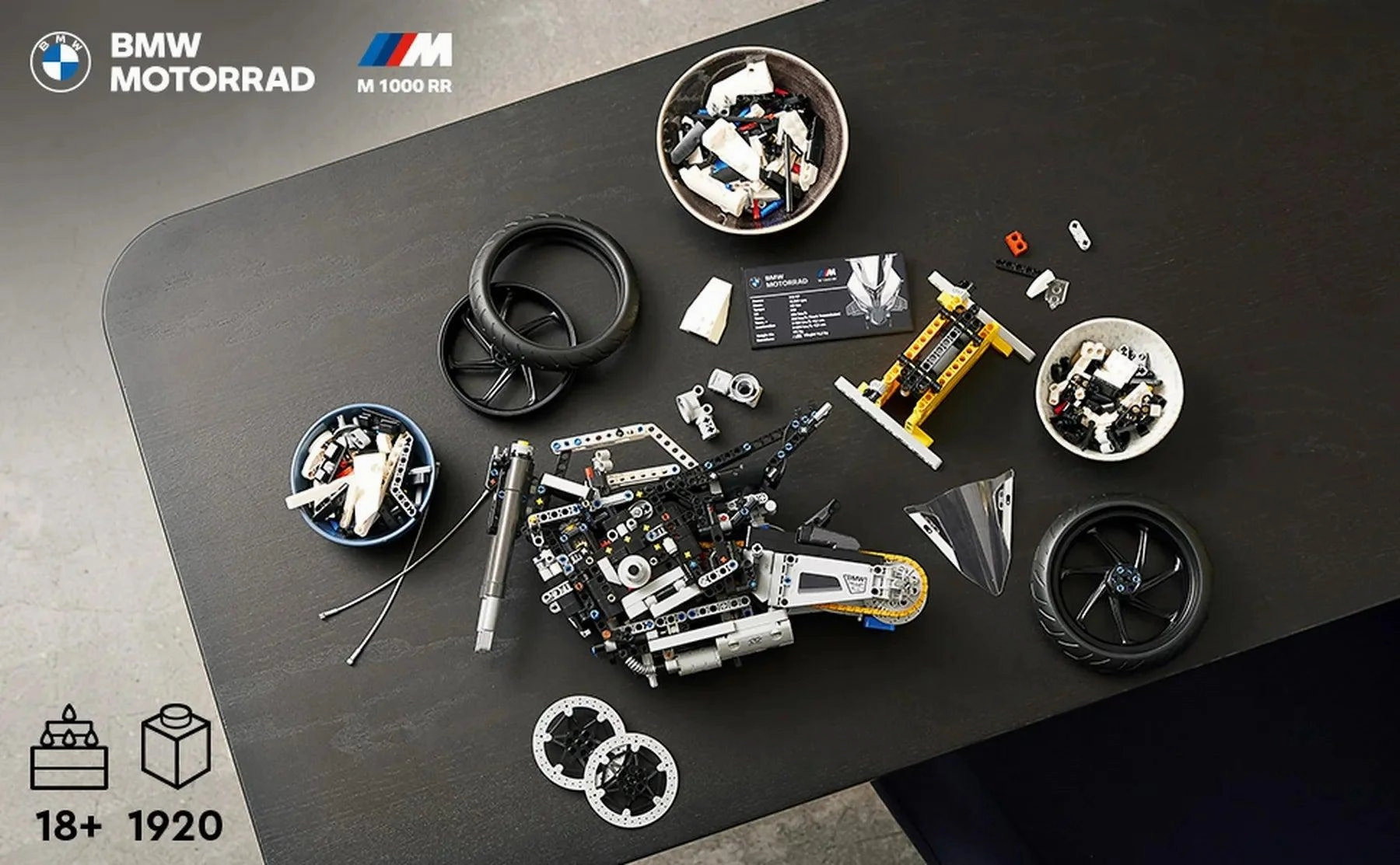 LEGO TECHNIC 42130 BMW M 1000 RR