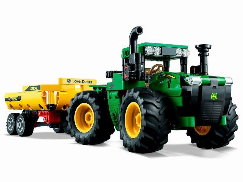 LEGO TECHNIC 42136 John Deere 9620R 4WD Tractor