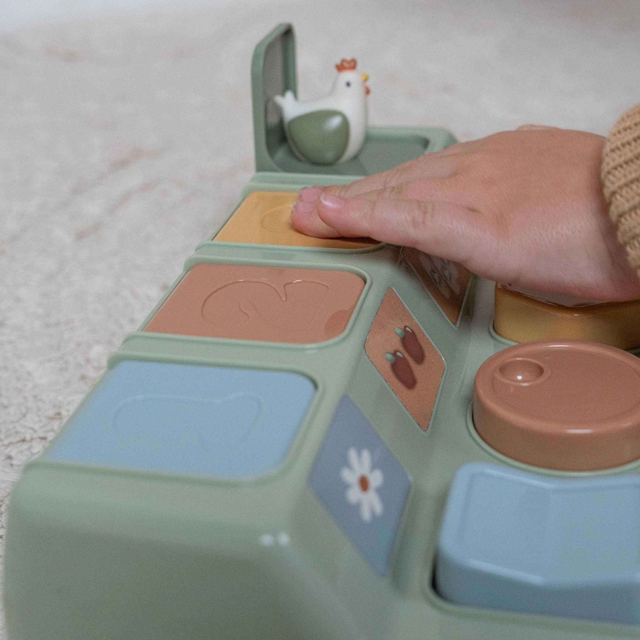 Little Dutch Pop-up Game - Farm Animals