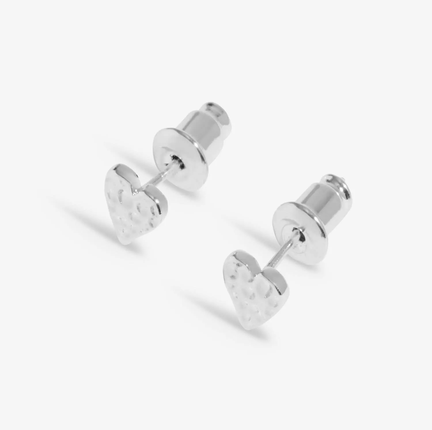 Boucles d'oreilles en argent martelé en forme de cœur Lumia 8650 Joma Jewellery