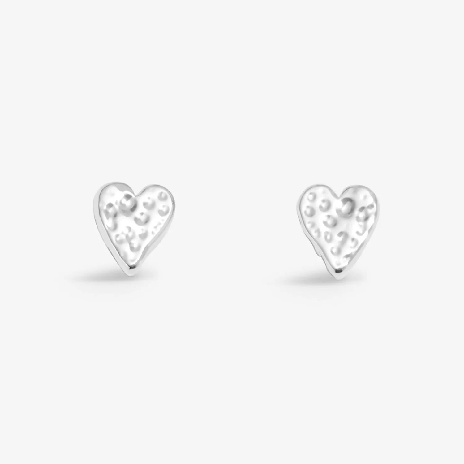 Boucles d'oreilles en argent martelé en forme de cœur Lumia 8650 Joma Jewellery