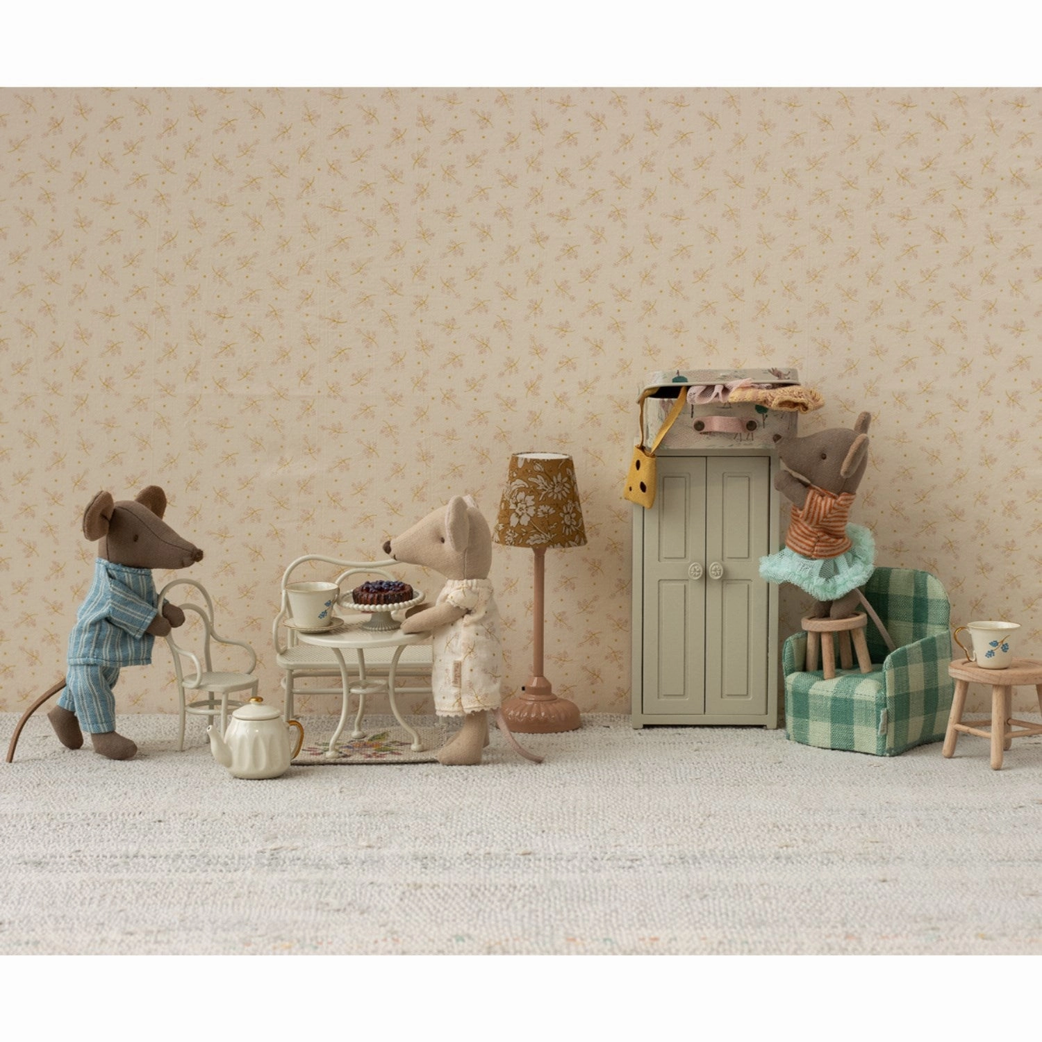 Maileg Caf Set, Mouse, Small - Off White