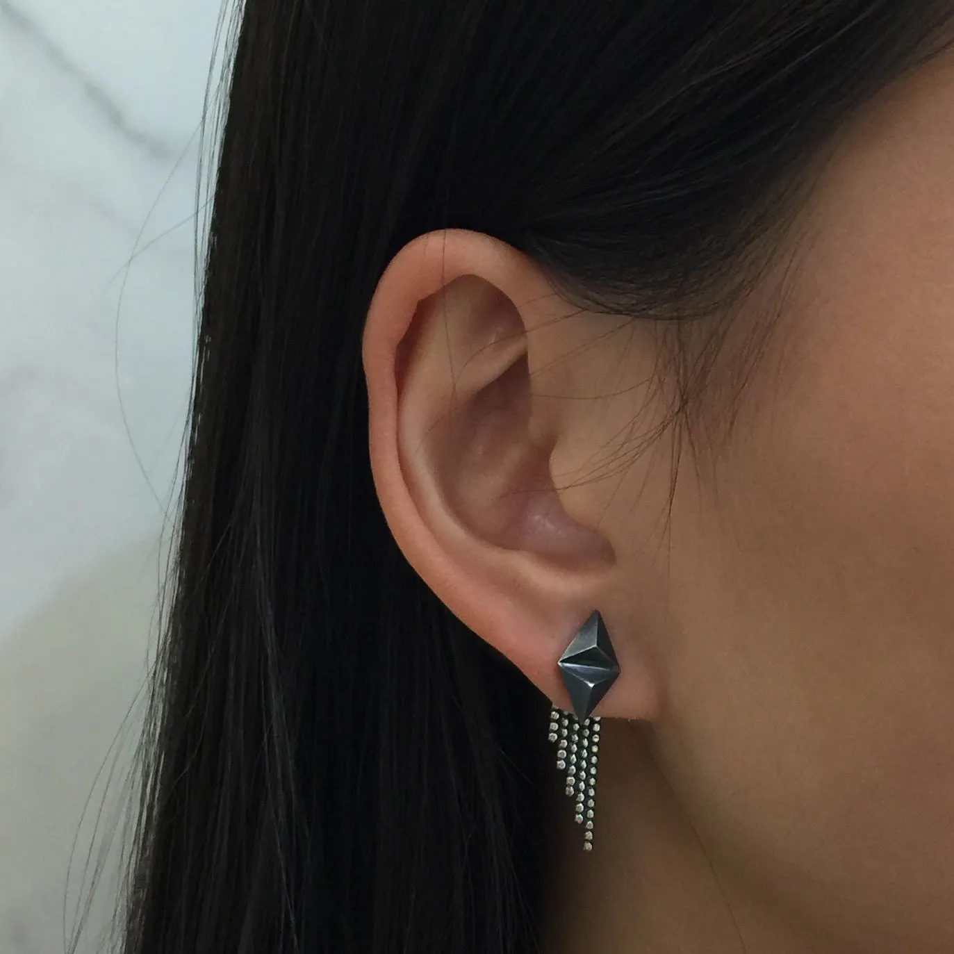 Boucles d'oreilles Snow Reverse Maria Black, argent oxydé