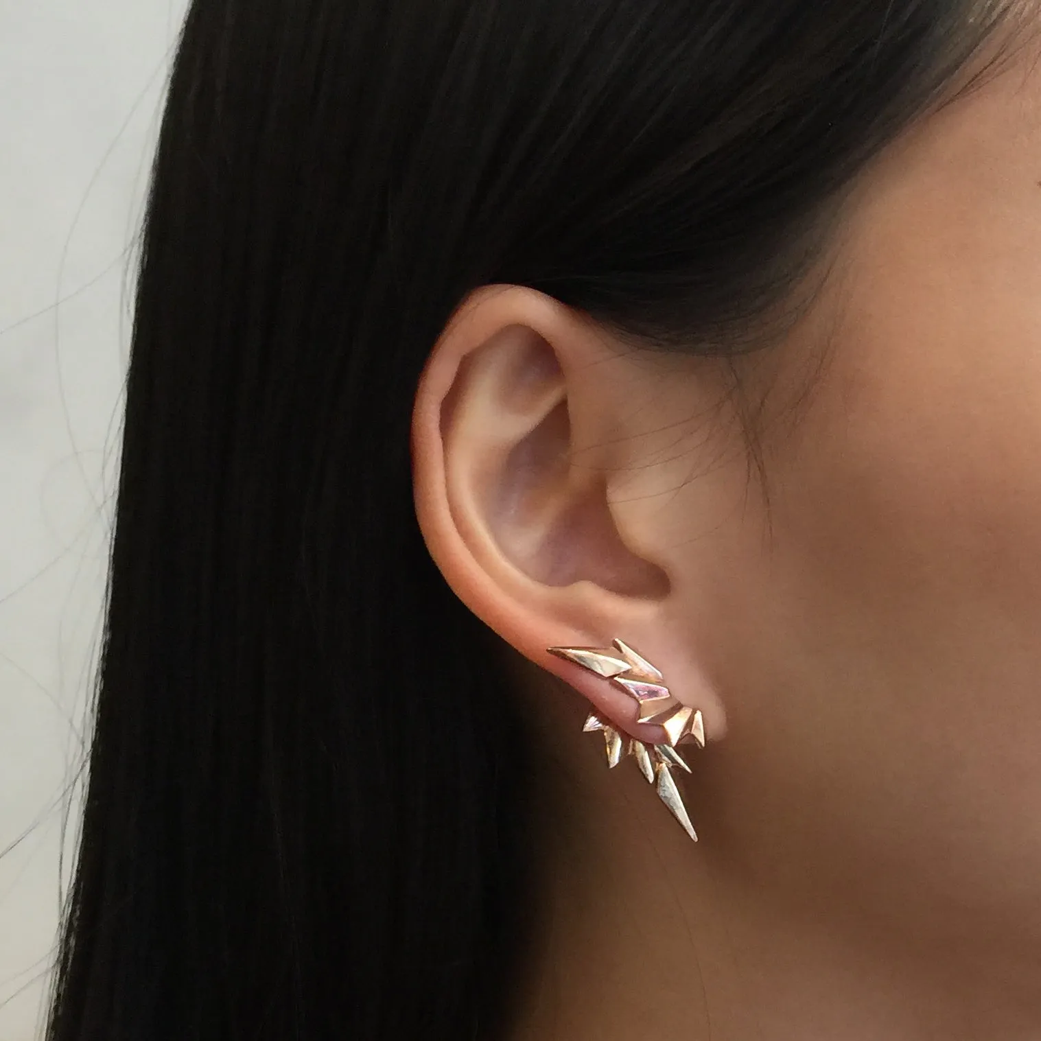 Boucle d'oreille inversée Maria Black Jewellery Wing, or rose