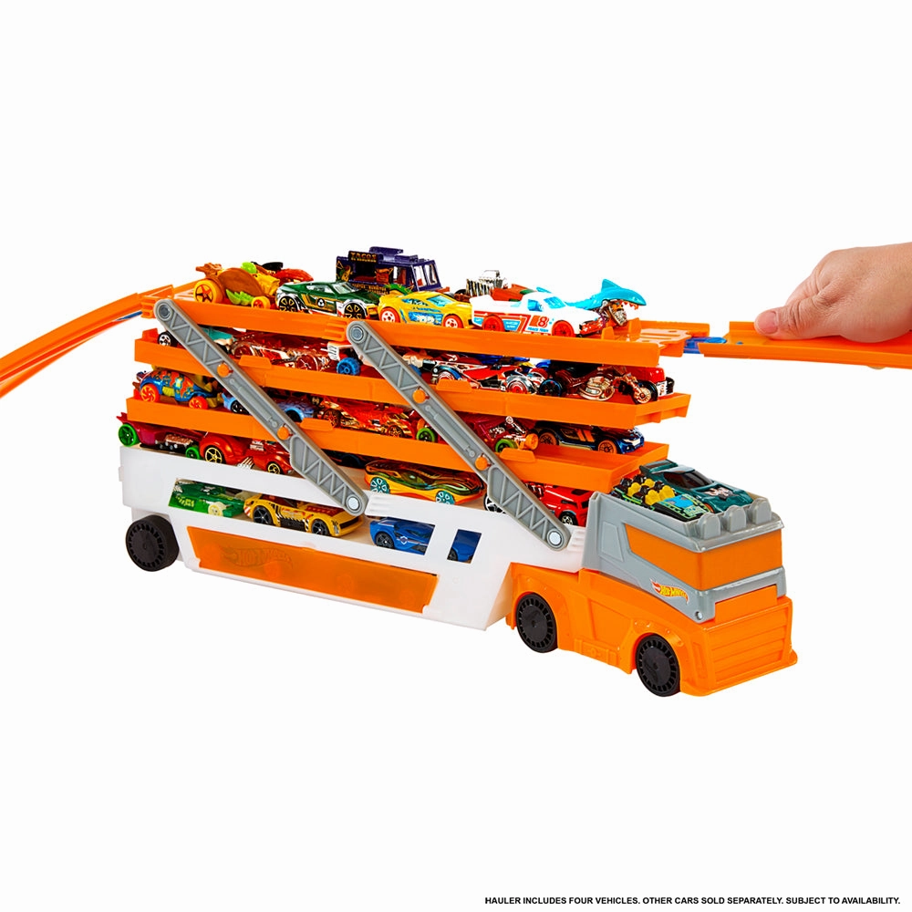 Mattel Toys Hot Wheels Mega Hauler Carrier and Vehicle Playset