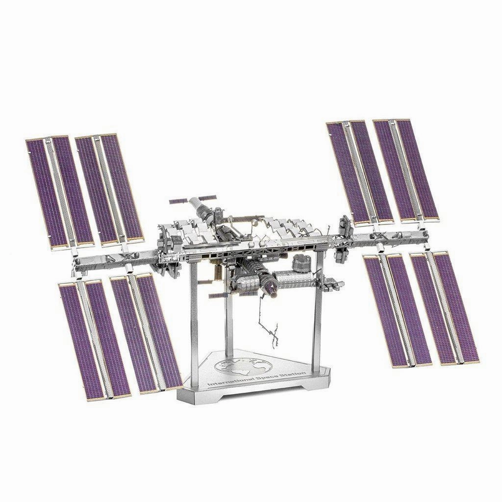 Metal Earth Toys International Space Station Model