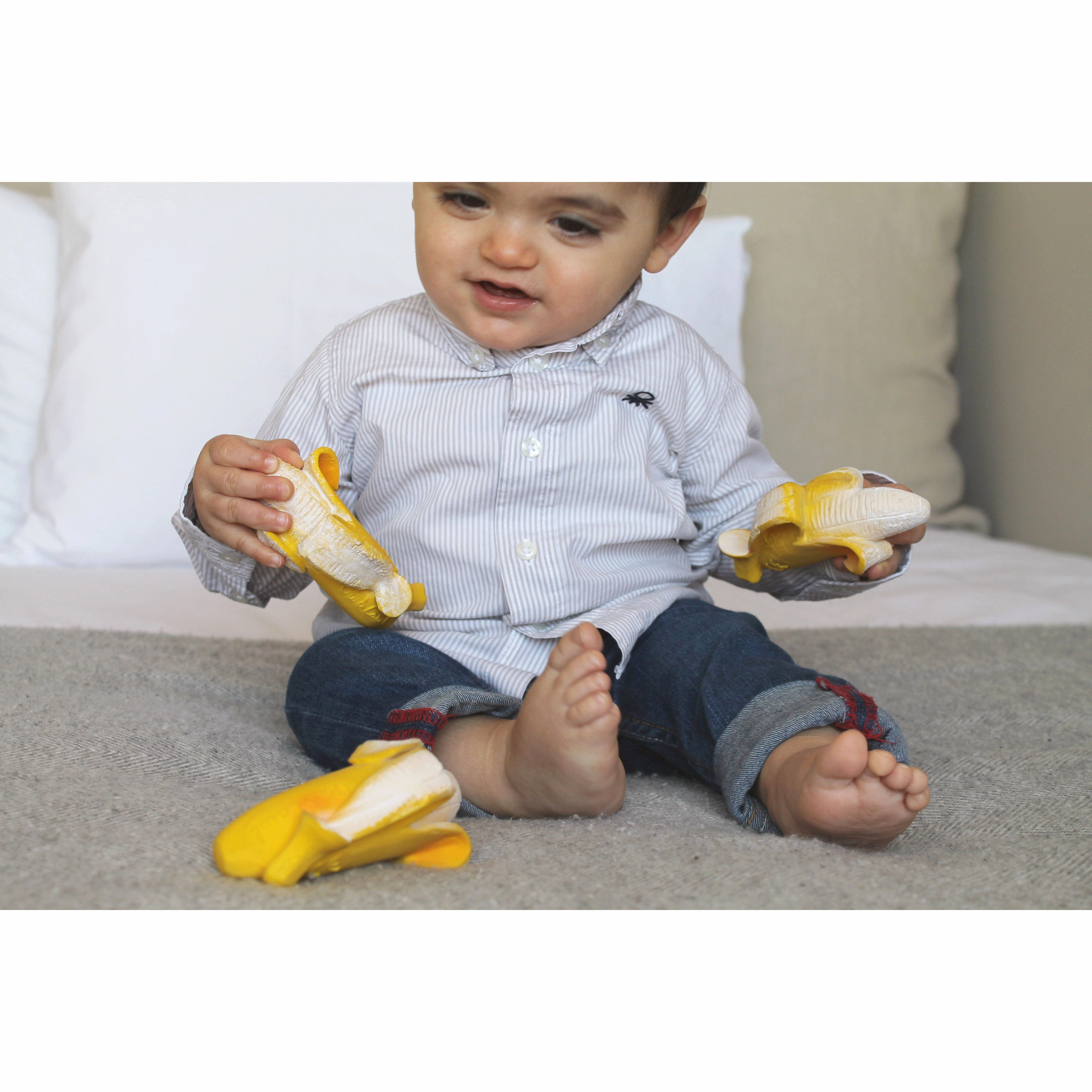 Oli & Carol Ana Banana Teether