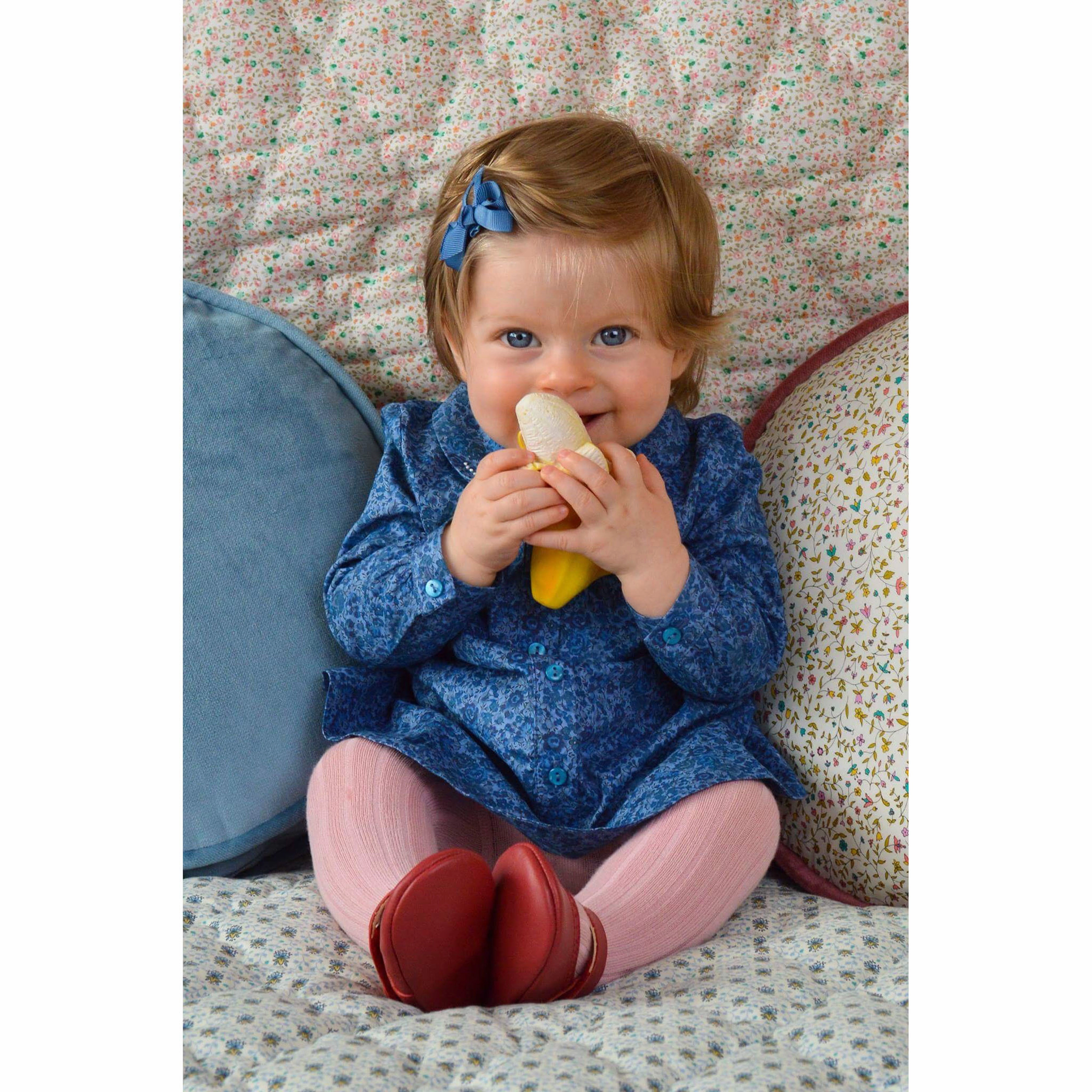 Oli & Carol Ana Banana Teether