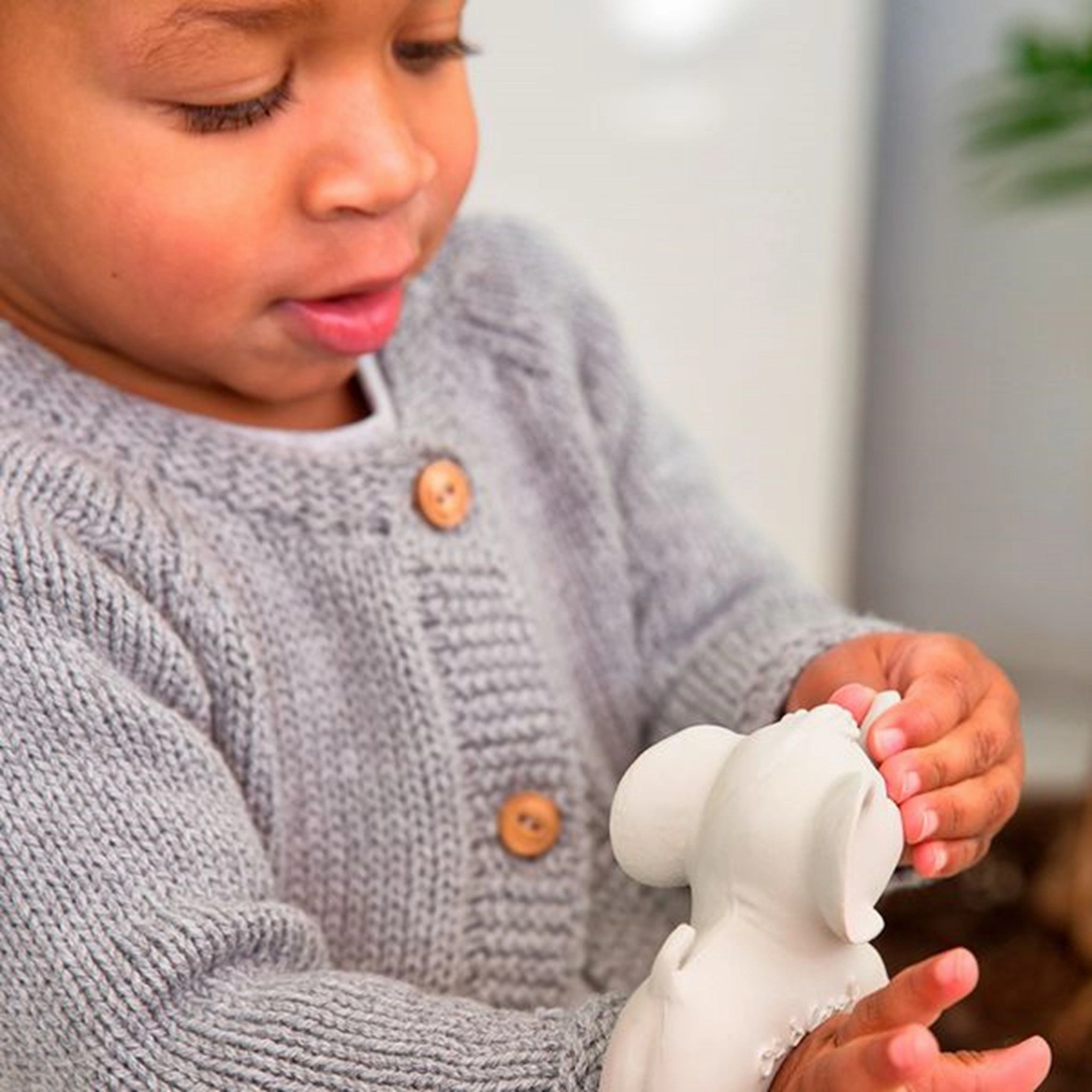 Oli & Carol Bracelet in Nature Rubber Nelly the Elephant