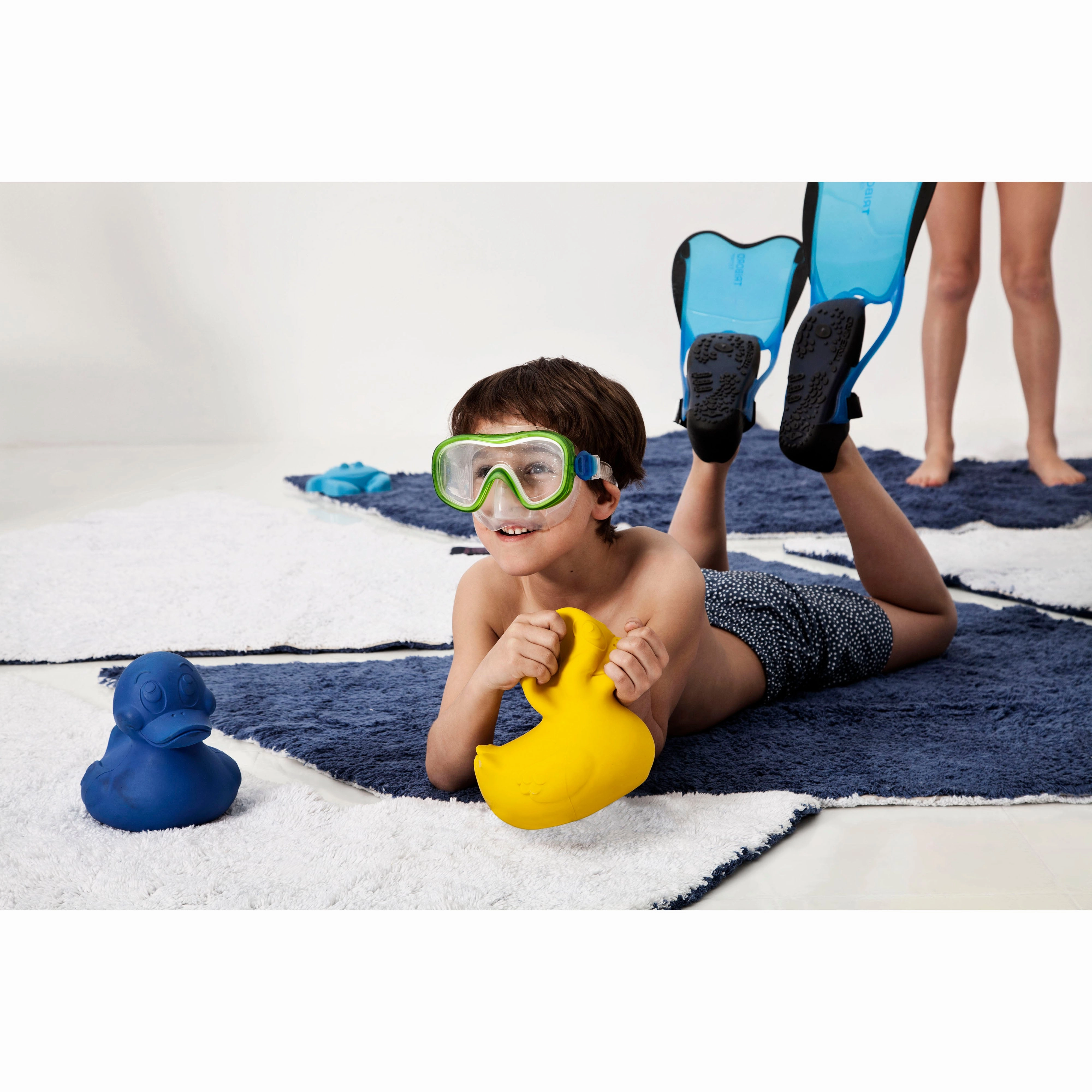Oli & Carol Extra Large Monochrome Ducks Teether
