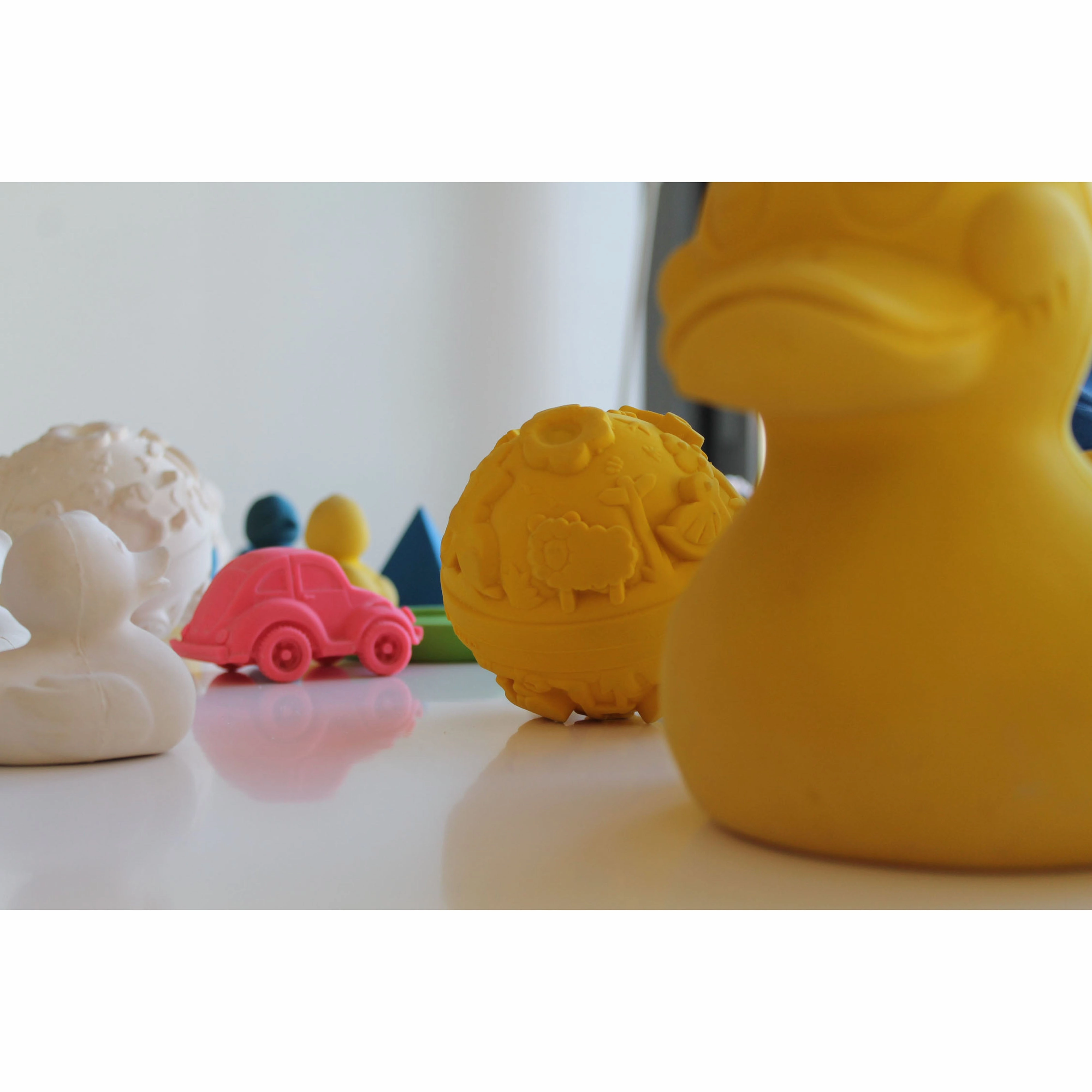 Oli & Carol Extra Large Monochrome Ducks Teether