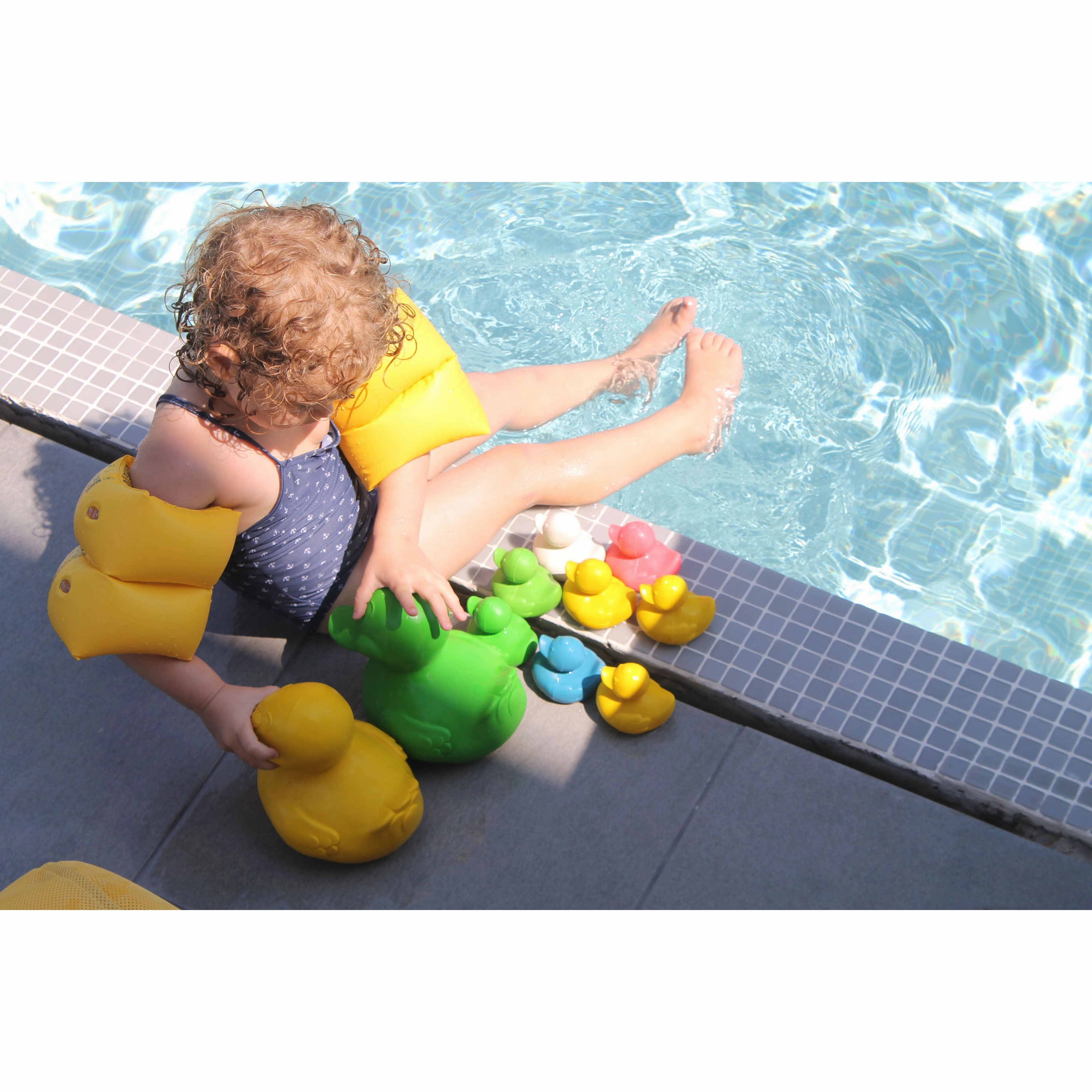 Oli & Carol Extra Large Monochrome Ducks Teether