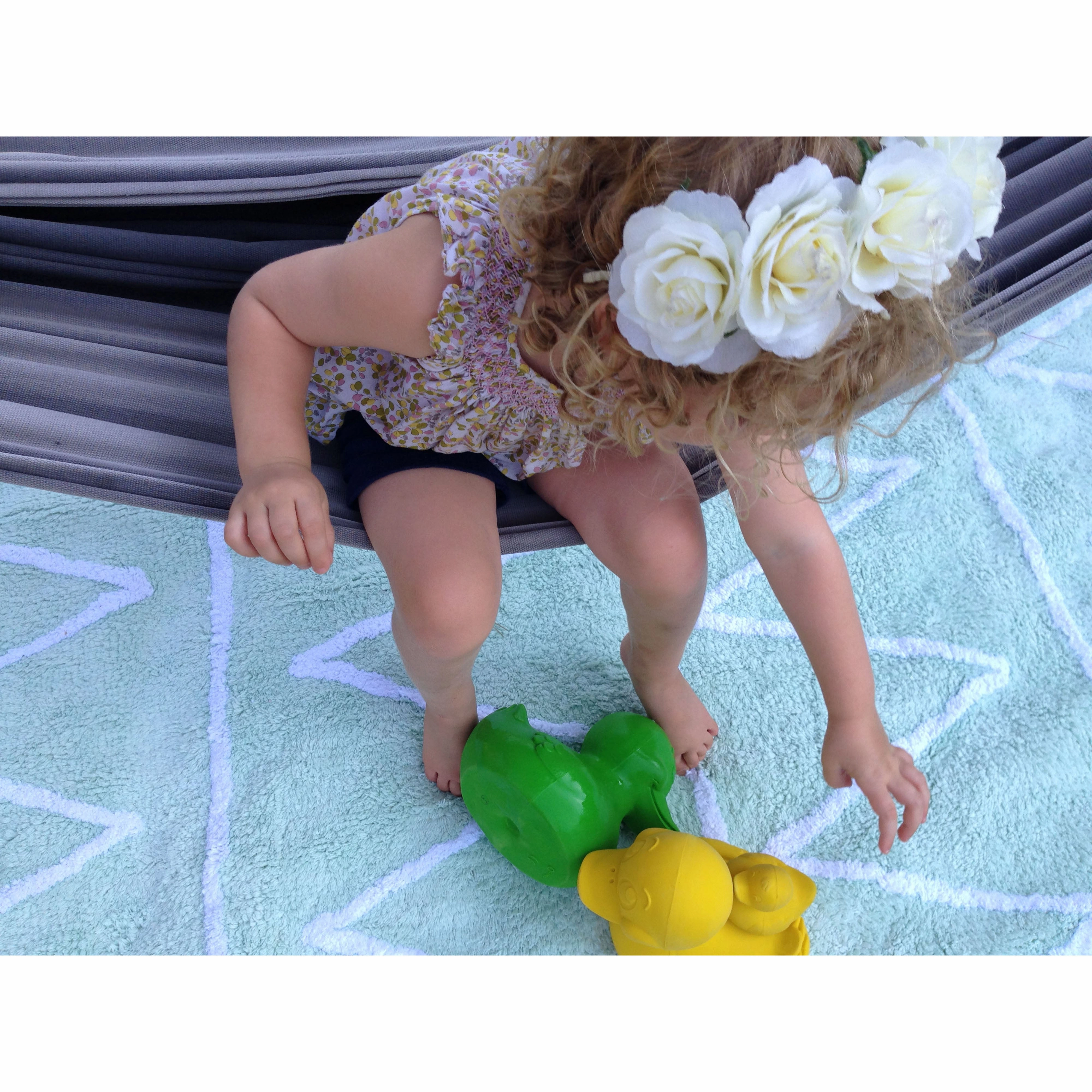 Oli & Carol Extra Large Monochrome Ducks Teether