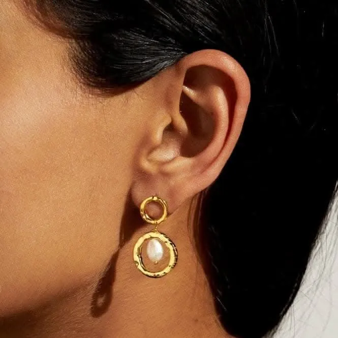 Boucles d'oreilles à anneaux Solaria Baroque Perle Dorée à Or 7156 Joma Jewellery