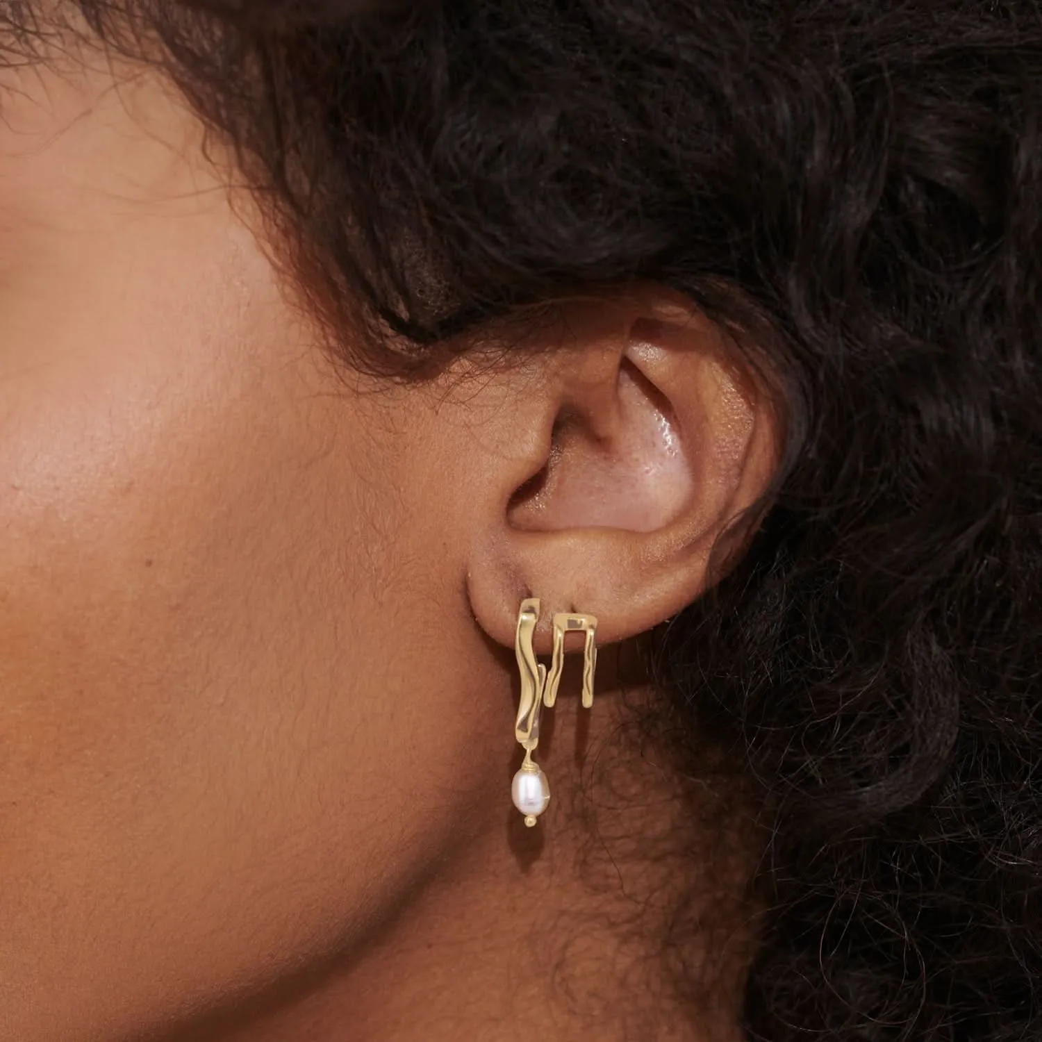 Ensemble de 2 boucles d'oreilles à effet texturé or nacré Soul Shine Stack 8473 Joma Jewellery
